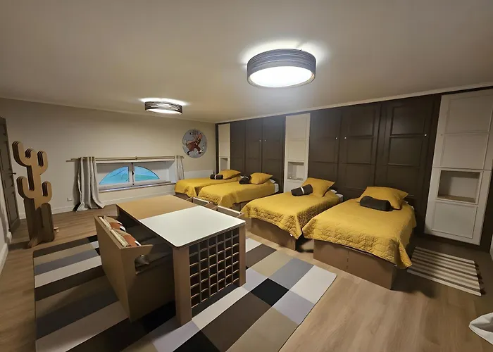 De Cercigny Ferienhaus *